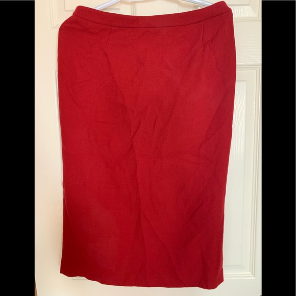 Paired blazer & skirt - Picture 3 of 4